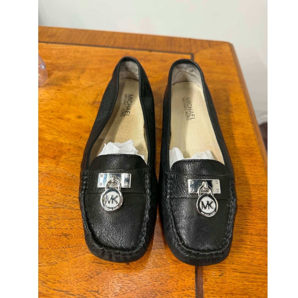 Michael Kors Women's 6.5 M Black Leather‎ Padlock Loafers Silver MK Logo Flats